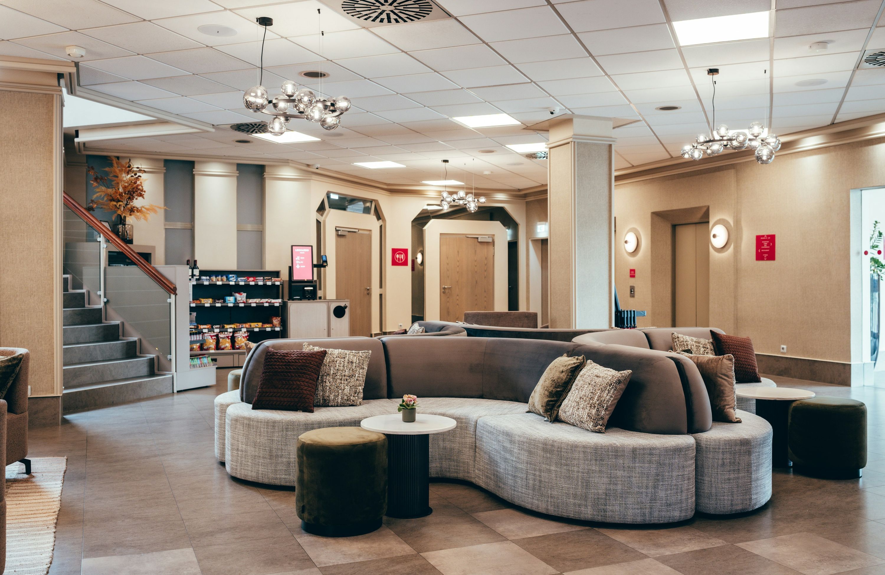 Leonardo Hotel Köln - קלן - לובי