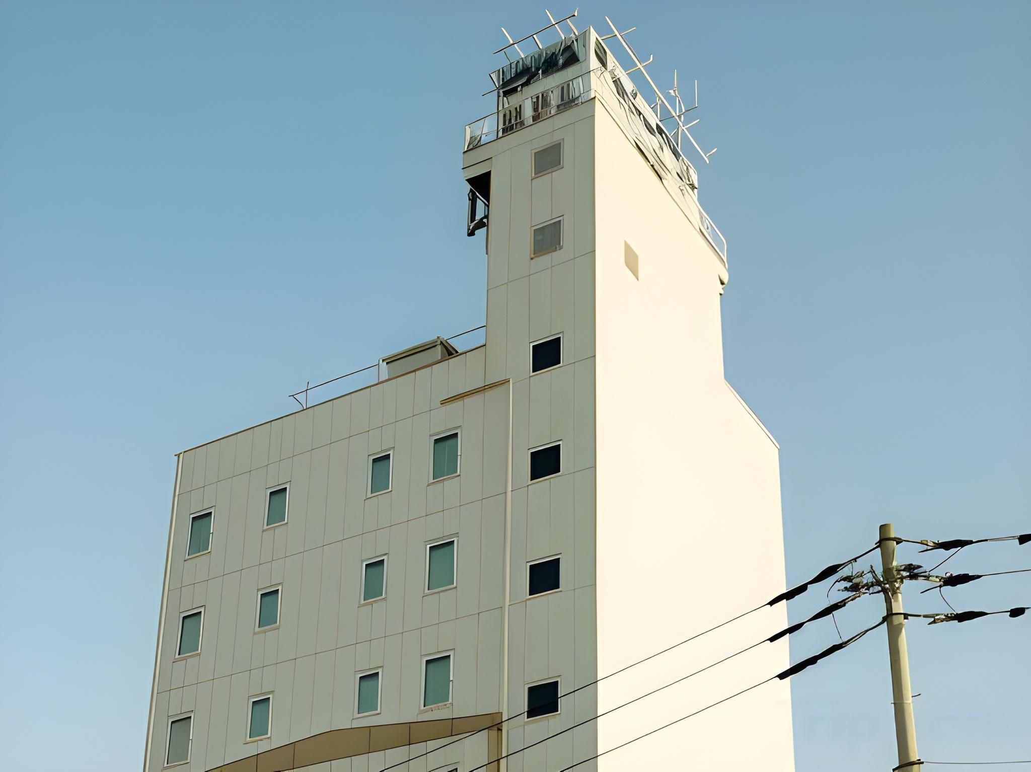Business Hotel Chateau Est Takamatsu - Takamatsu - Building