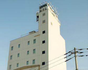 Business Hotel Chateau Est Takamatsu - Takamatsu - Building