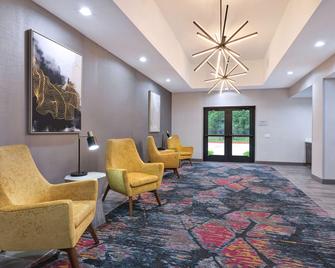 Hampton Inn & Suites Houston East Beltway 8 - Houston - Lobby