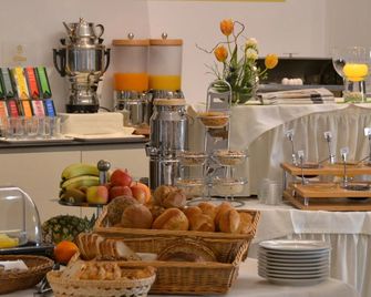 Hotel Zur Mühle - Bad Breisig - Buffet