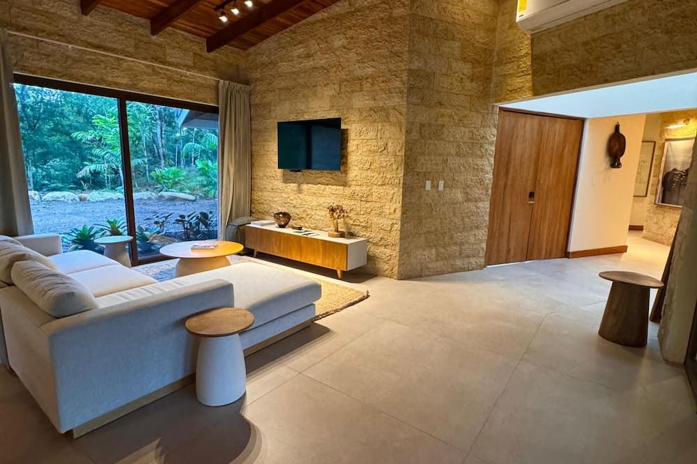 Chachagua Rainforest Hotel & Hot Springs