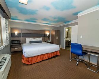 Hollywood Palms Inns & Suites - Los Angeles - Bedroom