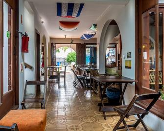 Geckos Hostel - פלוריאנופוליס - מסעדה