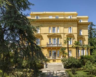 Villa Amalia - Liburnia - Abbazia - Edificio