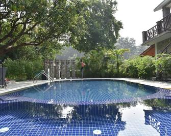 Tree of Life Vanvilas Riveredge Corbett - Rāmnagar - Havuz