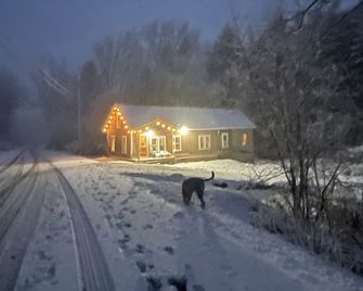 Vermont Cabin - Ski, Hike, Kayak, Leaf Peep - 5mins to Okemo, near quaint towns - Ludlow - Building