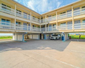 Budget Inn By OYO Corpus Christi Beach - Corpus Christi - Building