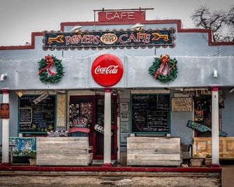 Round Top Hotel - Round Top - Edificio