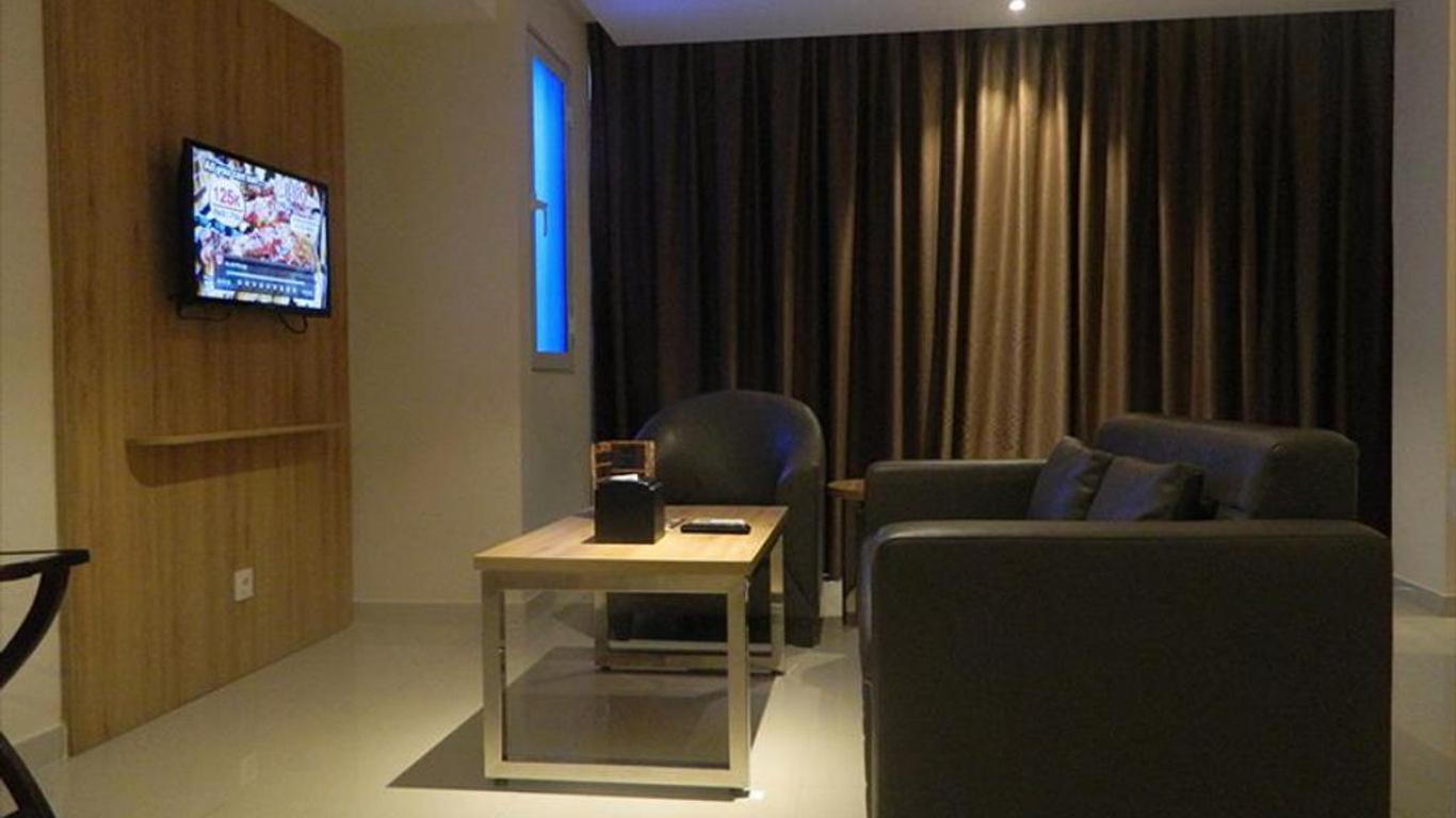 Wing Hotel Kualanamu Airport