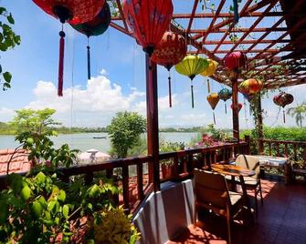 Khamy Riverside Villa - Hoi An - Balcón