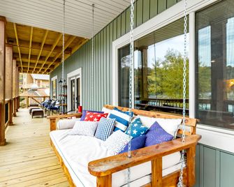 Lynchburg's Best-Kept Secret: A Unique Rental with Private Dock and Open Water Views - Lynchburg - Balcón