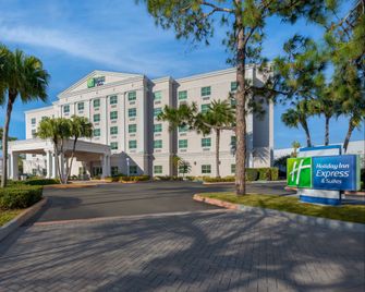 Holiday Inn Express & Suites Miami-Kendall by IHG - Miami - Building
