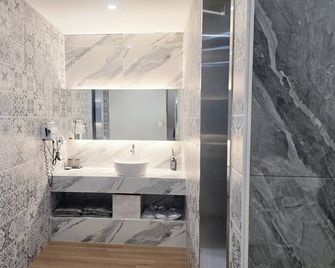 Browndot Hotel Mokpo Gotbawi - Mokpo - Bad