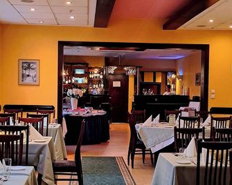 Kolonna Hotel Brigita - ריגה - מסעדה