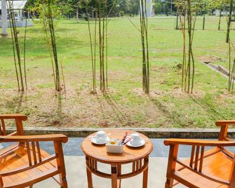 The Payang Scout Hotel - Kuala Terengganu - Patio