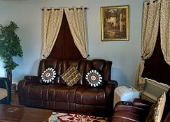 Amazing view apartment & Well-appointed - Pawtucket - Living room