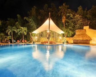 Hotel Ciudad Real Palenque - Palenque - Pool