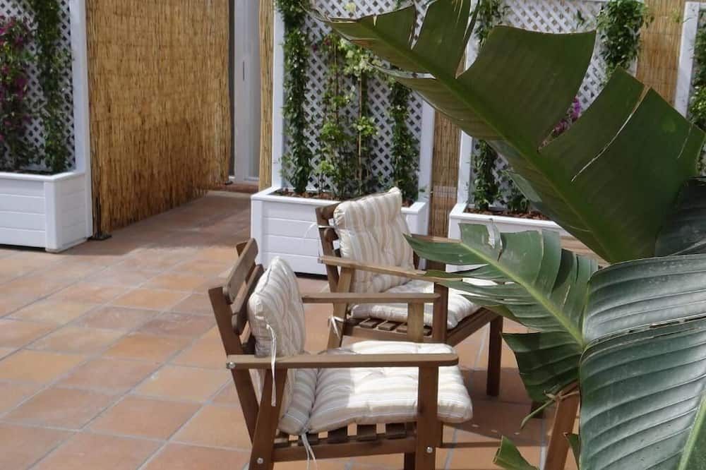 هوستال بالكونيس