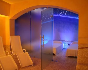 Art & Hotel Aeroporto - Stezzano - Spa