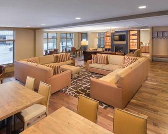 2 Bedroom Presidential unit at a World Class Ski Resort\n - Avon - Hol