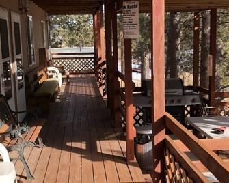 Black Hills Motel at Quail's Crossing - Hill City - Balkon