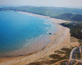 Piso Turístico Bahía San Vicente - San Vicente de la Barquera - Strand