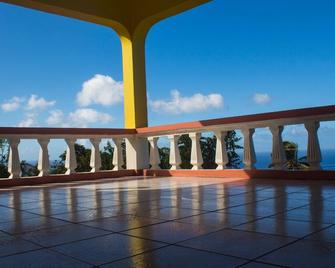 Secluded Villa with scenic views of the Atlantic ocean - Plymouth - Balcony