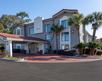La Quinta Inn by Wyndham Pensacola - Pensacola - Gebäude