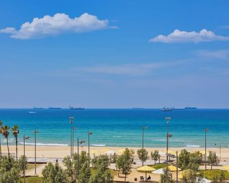 West All Suites Hotel Ashdod - Ashdod - Beach