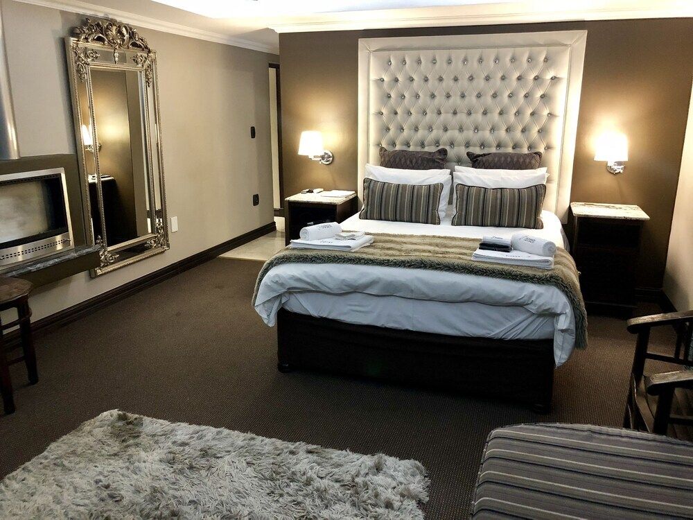 كوسموس لودج