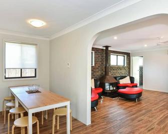 Noraville Summer House - Toukley - Essbereich
