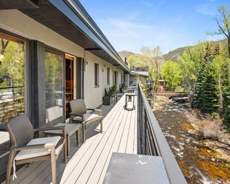 Chateau Eau Claire & Roaring Fork by Frias Properties - Aspen - Balcony