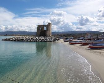 sea view apartment with terrace wi-fi - Briatico - Spiaggia