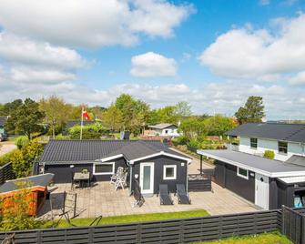 Stylish Holiday Home near Haderslev with Terrace - Haderslev - Gebäude