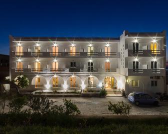 Nikolas Hotel - Parikia - Edificio