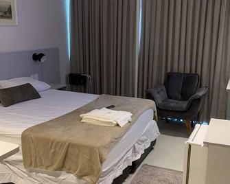 Flat Encantador com Piscina/ Vista Exclusiva Para Av. Pelinca - Campos dos Goytacazes - Chambre