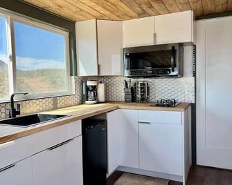 Starwalk Luxury Off Grid Sky Walk by Grand Canyon - Meadview