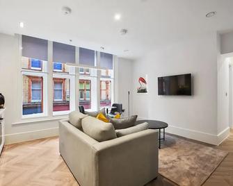 Victoria House by Aeria Apartments - Reading