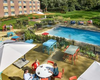 Novotel Wavre Brussels East - Wavre - Piscina