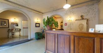 Hotel Moderno - Pise - Accueil