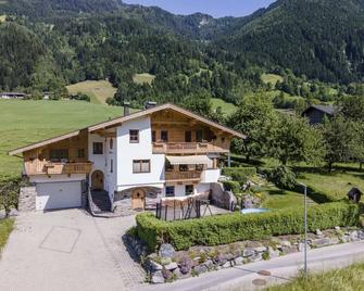 Mountain-view Apartment in Ramsau - Ramsau im Zillertal - Gebäude