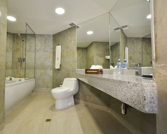 Hotel Presidente - La Paz - Bathroom