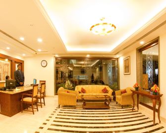 Hotel Victoria - Madrás - Lobby
