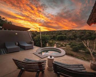 Safari Lodge - Amakhala Game Reserve - Paterson - Patio