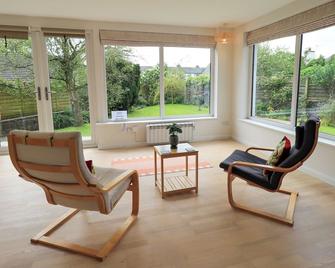 Pembroke - Grange-over-Sands - Living room