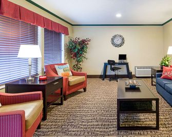 Quality Inn Princeton - Princeton - Obývací pokoj