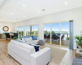 Goolwa Sunset Sands + Wifi + Netflix - Goolwa - Living room