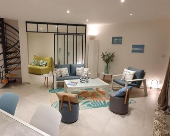 Seaside Villa In The Heart Of Chatelaillon-Plage - Châtelaillon-Plage - Wohnzimmer