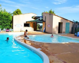 Vvf Luberon Provence - Murs - Piscine